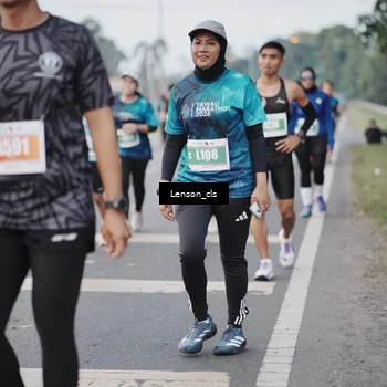 Runner Photo 4383804