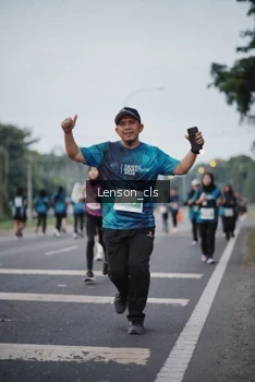 Runner Photo 4383844