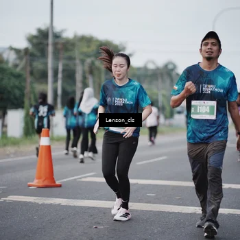 Runner Photo 4383858