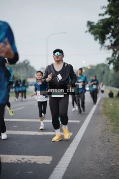 Runner Photo 4383861