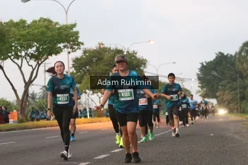 Runner Photo 4383866