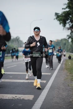 Runner Photo 4383884