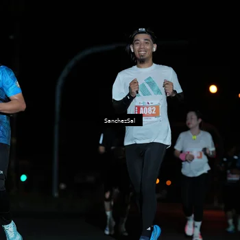 Runner Photo 4383937