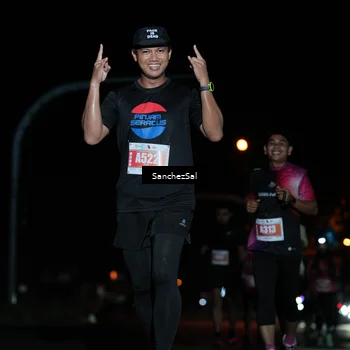 Runner Photo 4383957