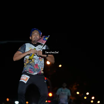 Runner Photo 4384041