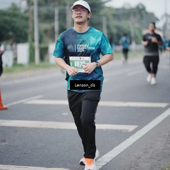 Runner Photo 4384042