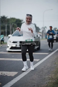 Runner Photo 4384086
