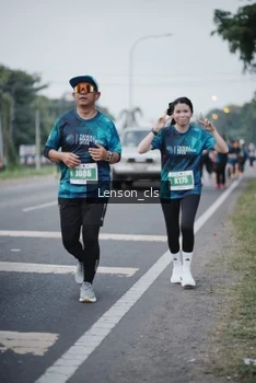 Runner Photo 4384090