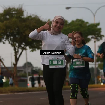 Runner Photo 4384108