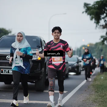 Runner Photo 4384122