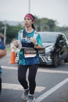 Runner Photo 4384123