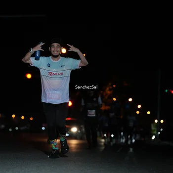 Runner Photo 4384131