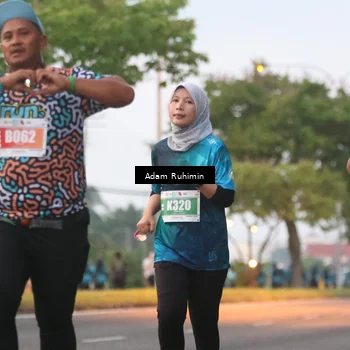 Runner Photo 4384137