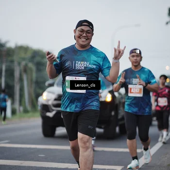 Runner Photo 4384139