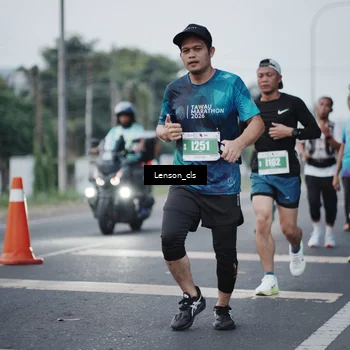 Runner Photo 4384166