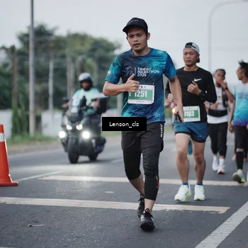 Runner Photo 4384174