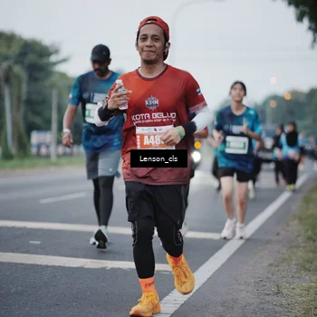 Runner Photo 4384175