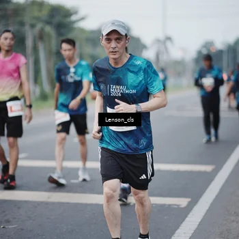 Runner Photo 4384208