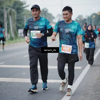 Runner Photo 4384209