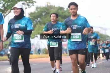 Runner Photo 4384318