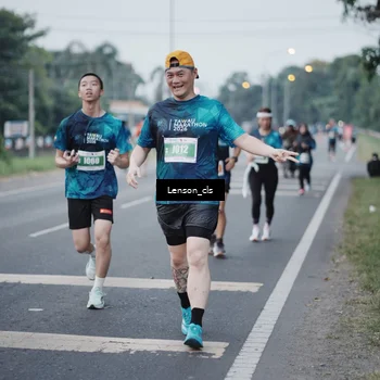 Runner Photo 4384355