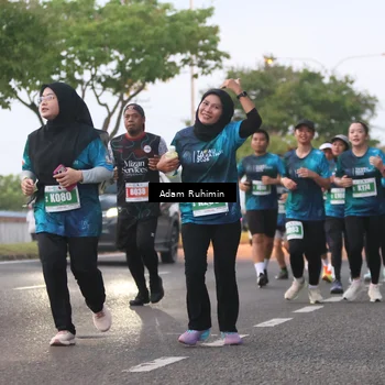 Runner Photo 4384366
