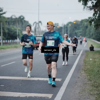 Runner Photo 4384373