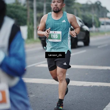 Runner Photo 4384376