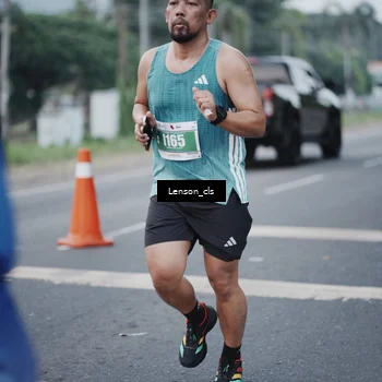 Runner Photo 4384385
