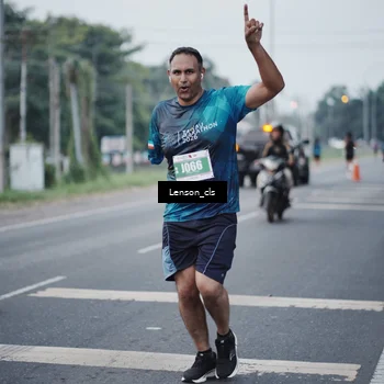 Runner Photo 4384397
