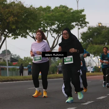 Runner Photo 4384399