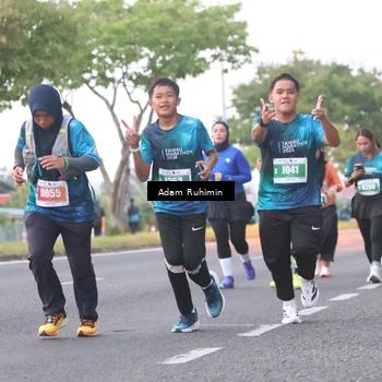 Runner Photo 4384408