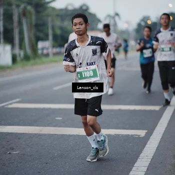 Runner Photo 4384411