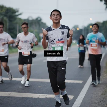 Runner Photo 4384418
