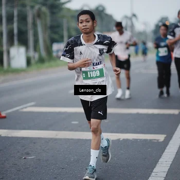 Runner Photo 4384430