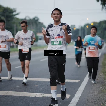 Runner Photo 4384435
