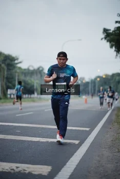 Runner Photo 4384455