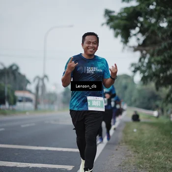 Runner Photo 4384476