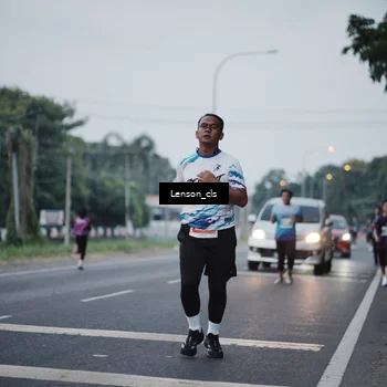 Runner Photo 4384506