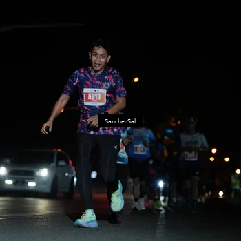 Runner Photo 4384513