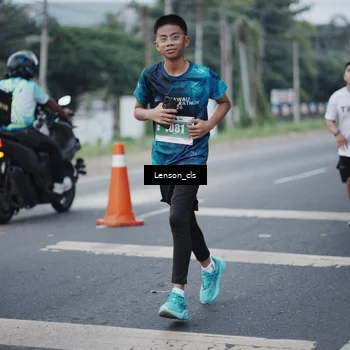Runner Photo 4384557