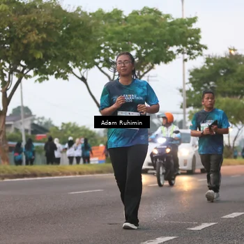Runner Photo 4384575