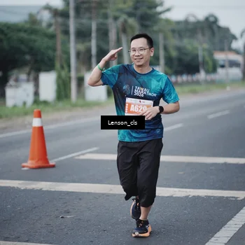 Runner Photo 4384592