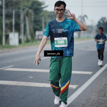 Runner Photo 4384598