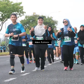 Runner Photo 4384715