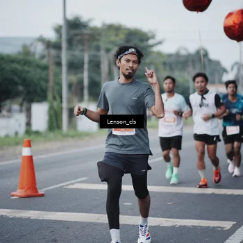 Runner Photo 4384787