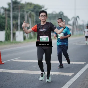 Runner Photo 4384803