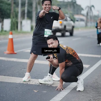 Runner Photo 4384943