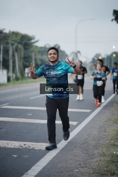 Runner Photo 4384965