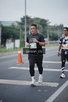 Runner Photo 4385017